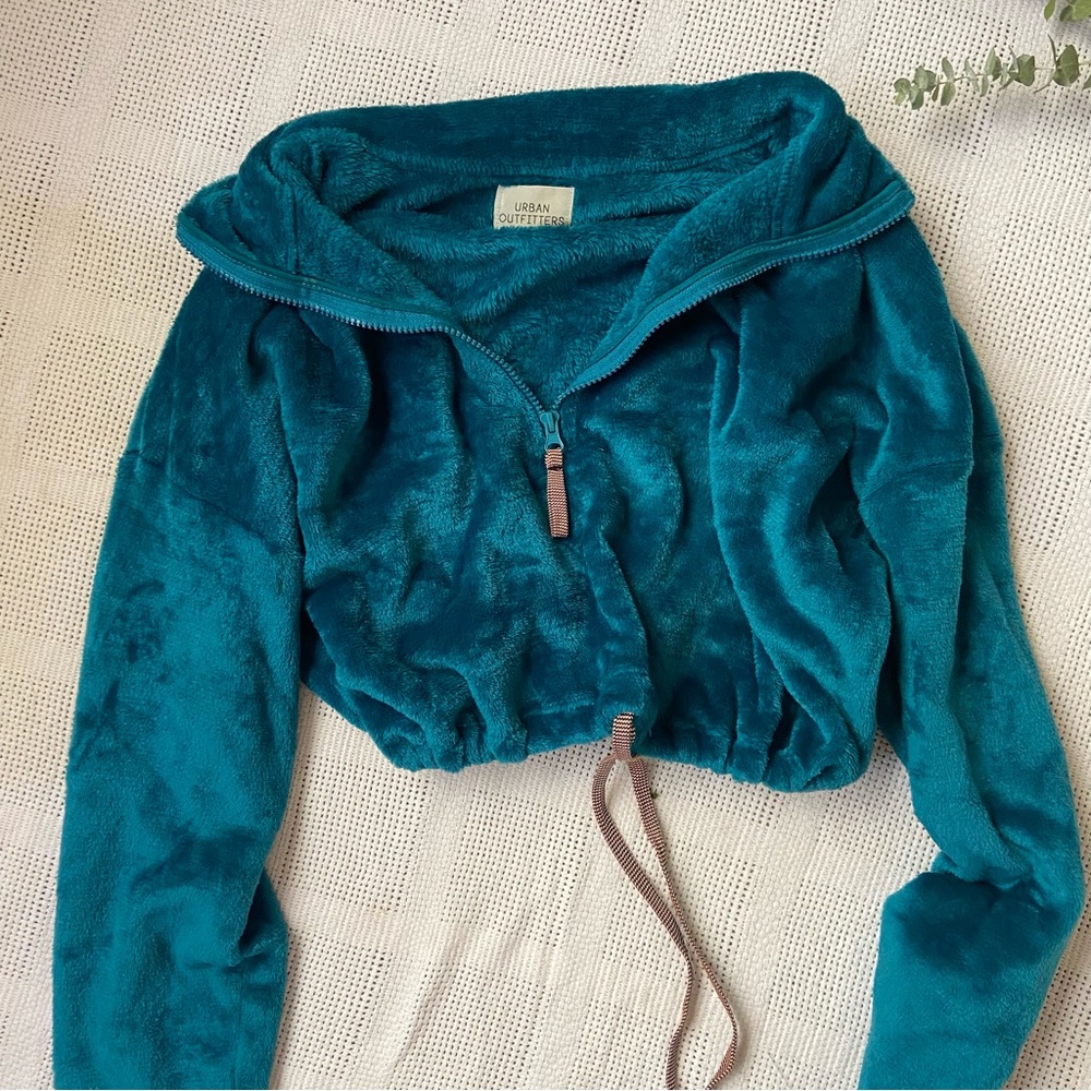 Urban Outfitters Cropped Quarter Zip Fleece Pullover